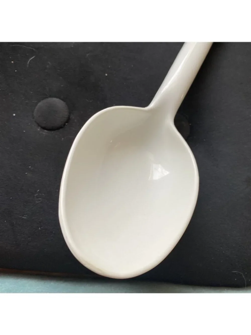 GREEN GIANT'S LITTLE SPROUT 1994 WHITE BASTING SPOON WITH GREEN SPROUT FIGURE